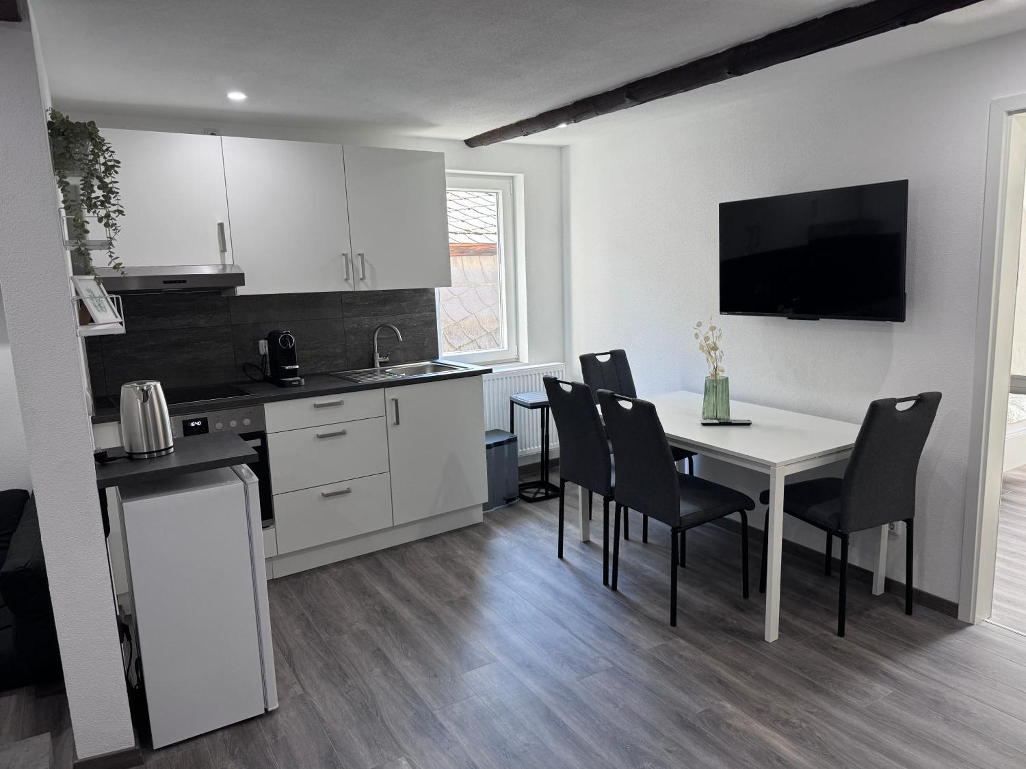 Ferienwohnung Direkt An Der Mosel Im Zentrum Von Zell Exterior photo