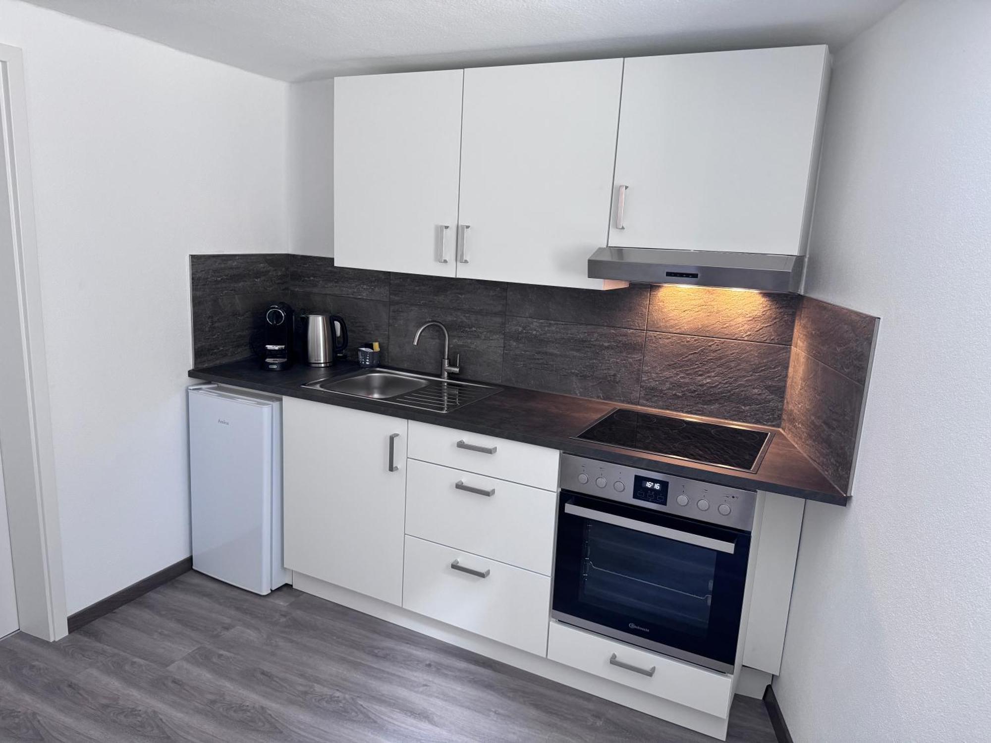 Ferienwohnung Direkt An Der Mosel Im Zentrum Von Zell Exterior photo
